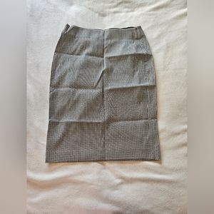 Elle skirt, white and black, size s